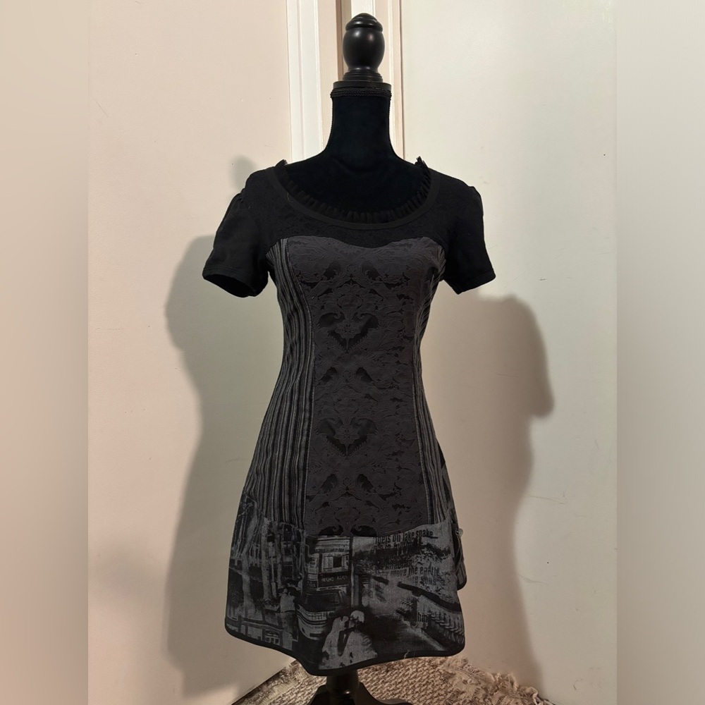 Lacy Detailed Print Dress